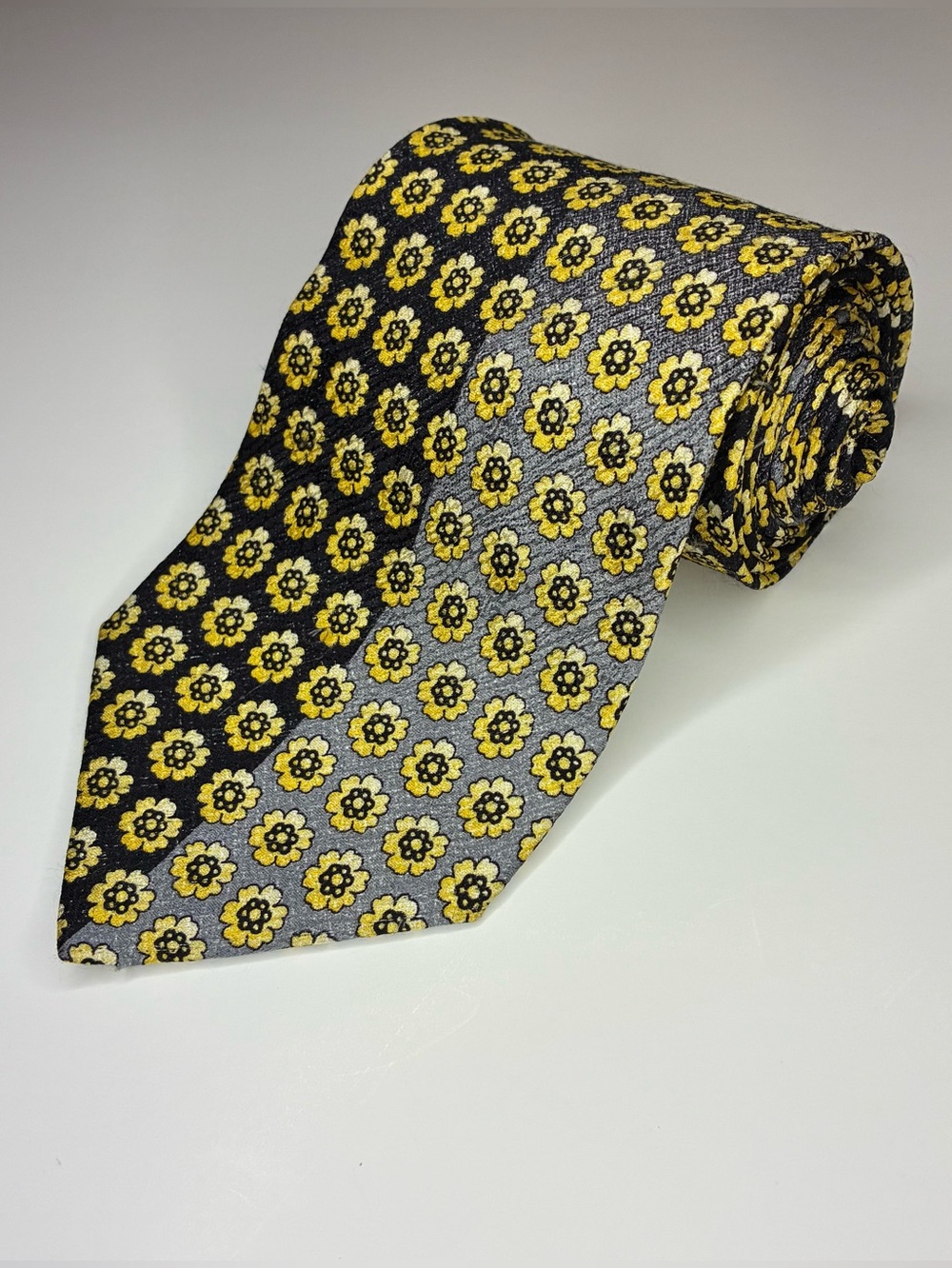 VTG -VITALIANO PANCALDI Rare Luxury Two Tone Weave Tie with Gold Logo Plaque